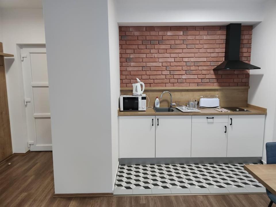 Andromeda Apartman Sarvar Bagian luar foto